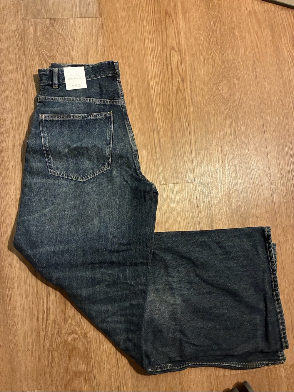 Zara Women's Dark Indigo Wide-Leg Jeans.. NWT